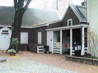 Betsy Ross House courtyard